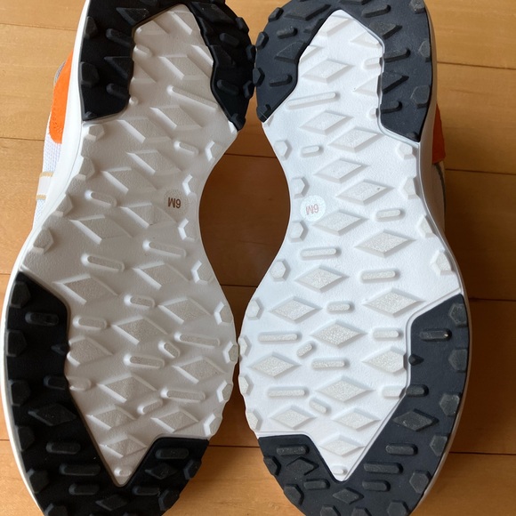 NWOB LeTigre Baxter sneakers size 6M - Picture 7 of 8